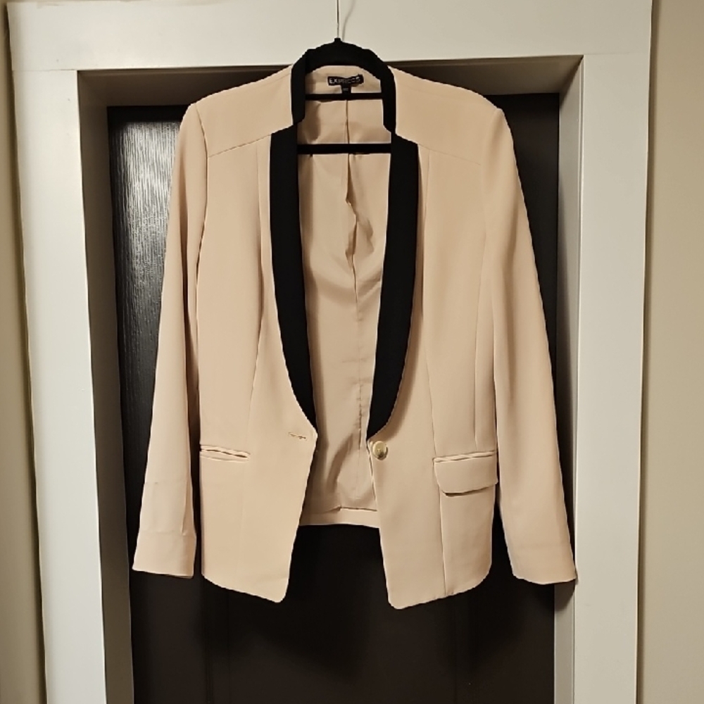 EXPRESS Cream Blazer with Black Lapel